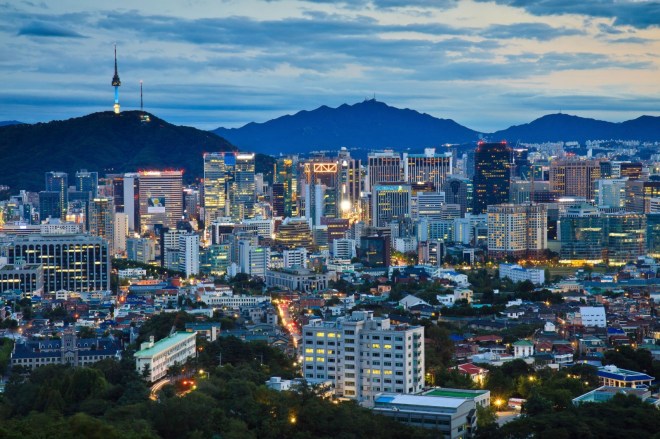 Seoul-South-Korea-cityscape-by-dusk-1600x1066